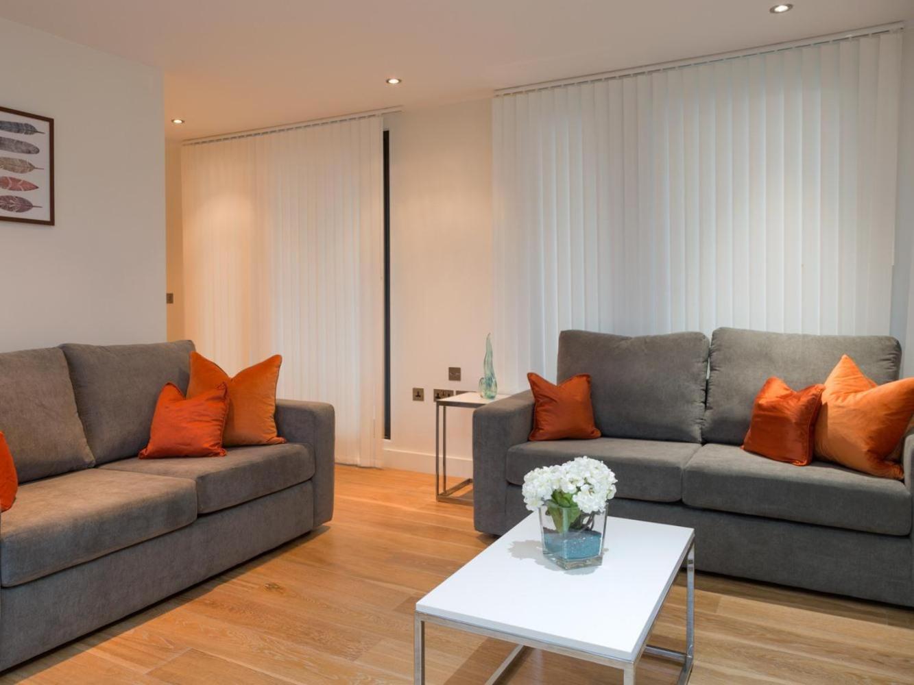 Central Tower Bridge Apartment London Rum bild