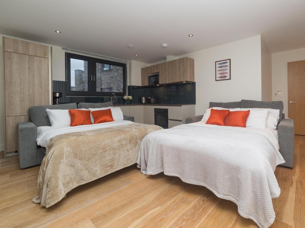 Central Tower Bridge Apartment London Rum bild